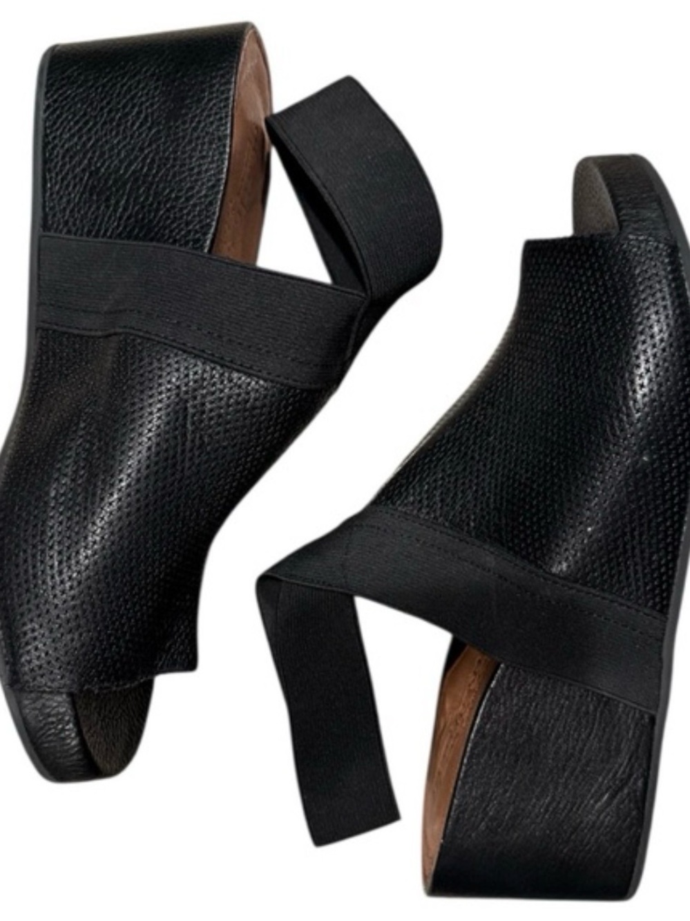 Gentle Souls by Kenneth Cole Signature Gianna 2.0 Wedge Sandal Lea 10